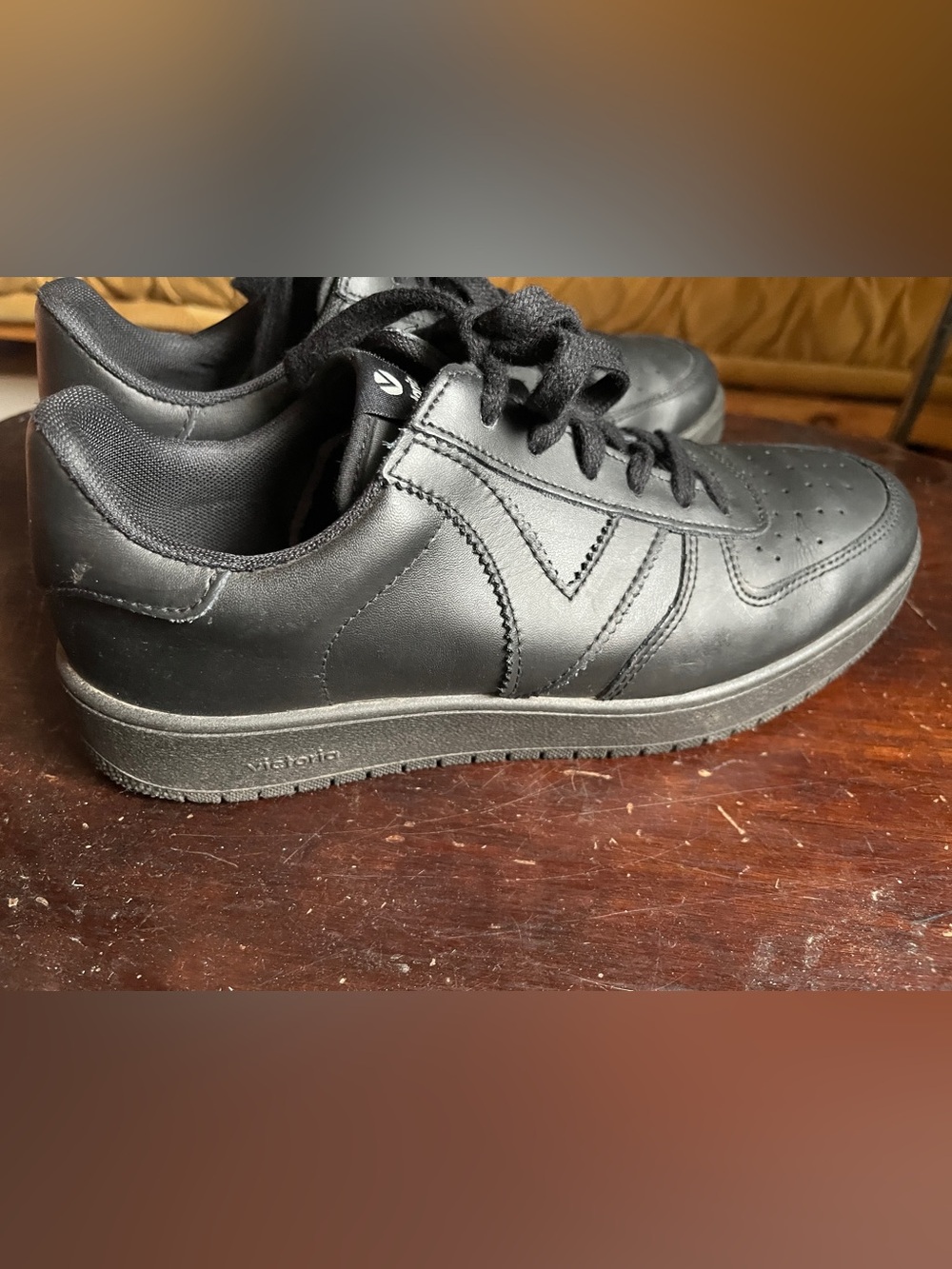Victoria Madrid Pelle monochrome black sneakers EU42 / US 9-9.5